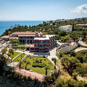 Balcony Hotel